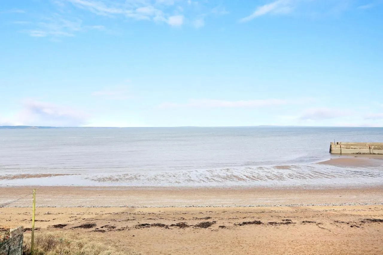 Musselburgh - Stylish 3 Bed With Stunning Sea Views Apartment Edinburgh