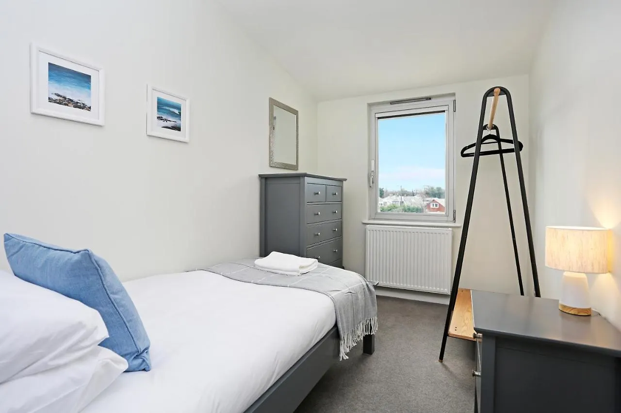 Musselburgh - Stylish 3 Bed With Stunning Sea Views Apartment Edinburgh
