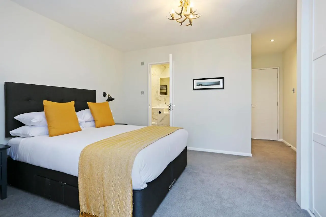 에든버러 Musselburgh - Stylish 3 Bed With Stunning Sea Views 아파트