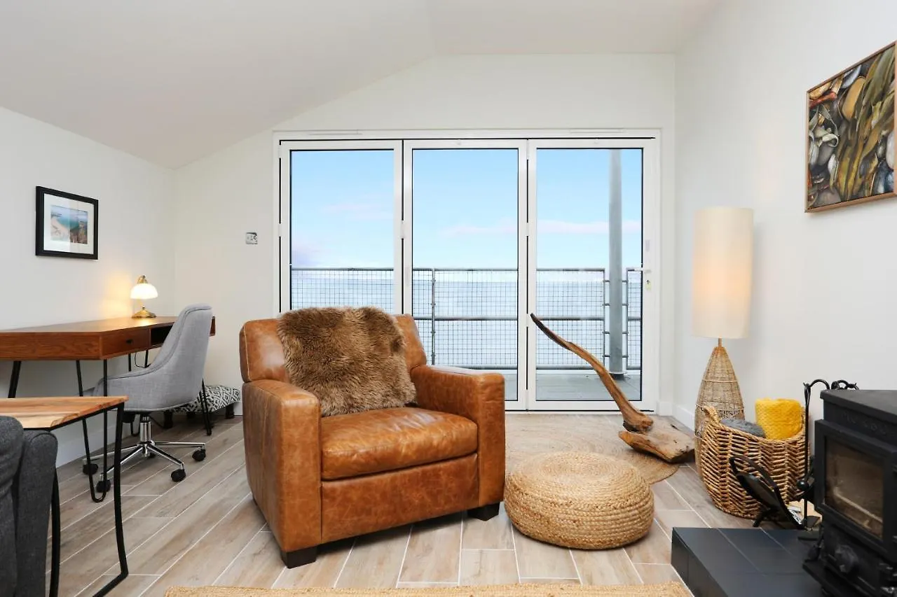 에든버러 Musselburgh - Stylish 3 Bed With Stunning Sea Views 아파트